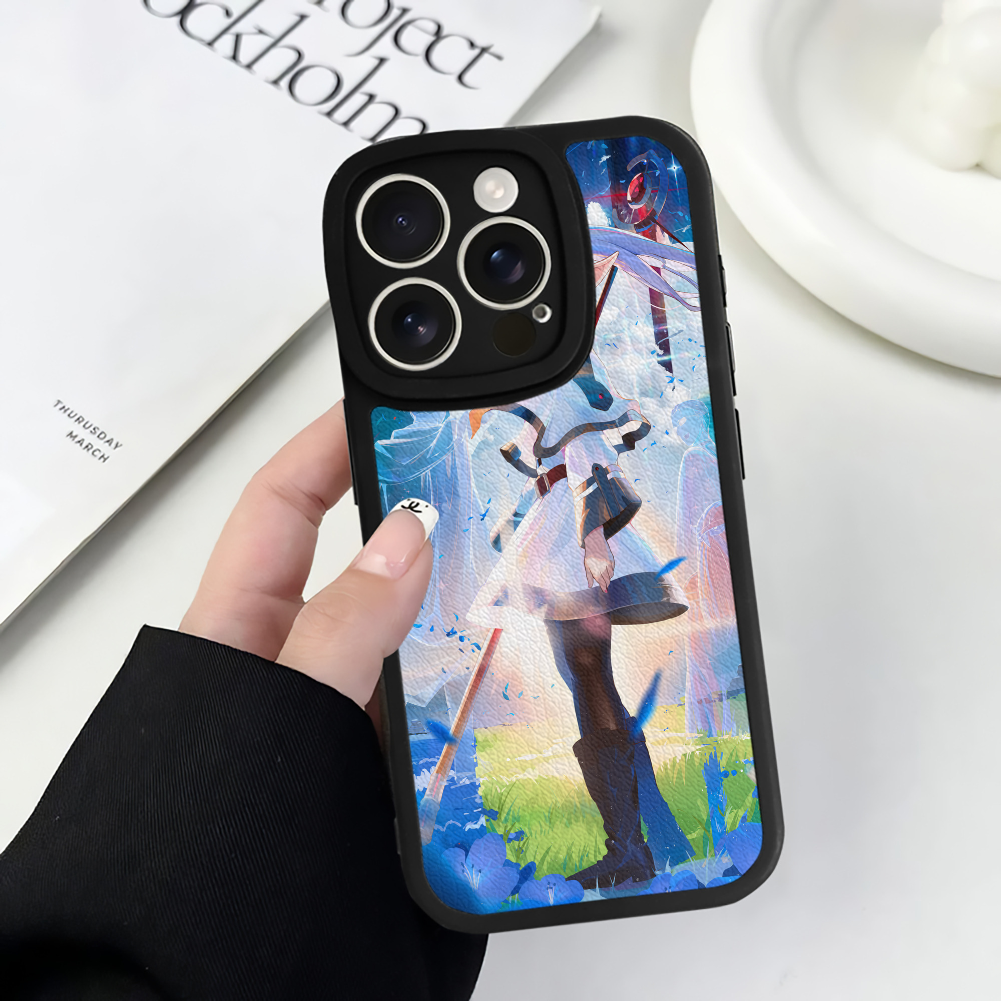 （画像用） 葬送のフリーレン Frieren 【iPhone 16シリーズ対応】シリコンスマホケース（レザー調） 材質：シリコン